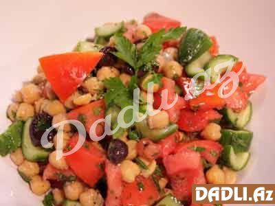 Noxudlu, zeytunlu çoban salatı resepti