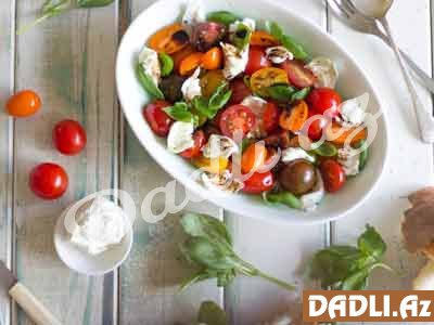 Mozzarella salatı resepti
