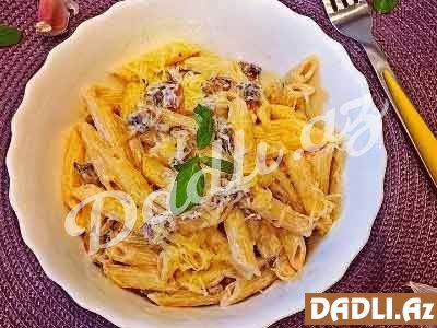 Göbələkli makaron resepti