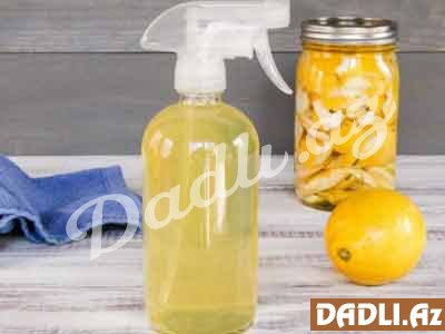 Limon qabığını incəcik rəndələyib sirkəylə qarışdıraraq