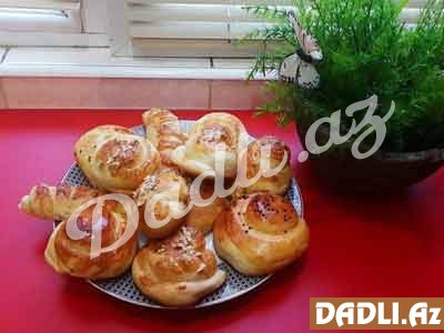 Gül şəklində pofidik bulkalar resepti