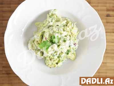 Toyuqlu avokado salatı resepti - Video resept