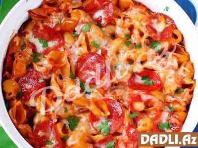 Makaronlu pendirli güvəc resepti