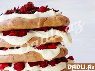 Qoşa şokoladlı moruqlu pavlova resepti