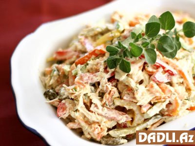 Bolqar bibərli toyuq salatı resepti