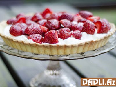 Çiyələkli piroq resepti