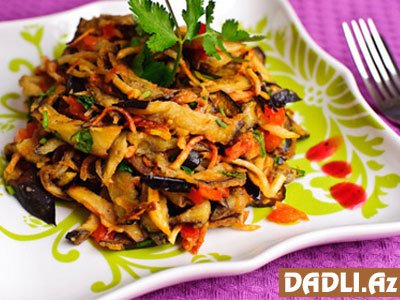 Badımcan və pomidordan hazırlanmış salat resepti